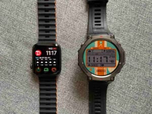 appleウォッチとAmazfit T-Rex 3の画像