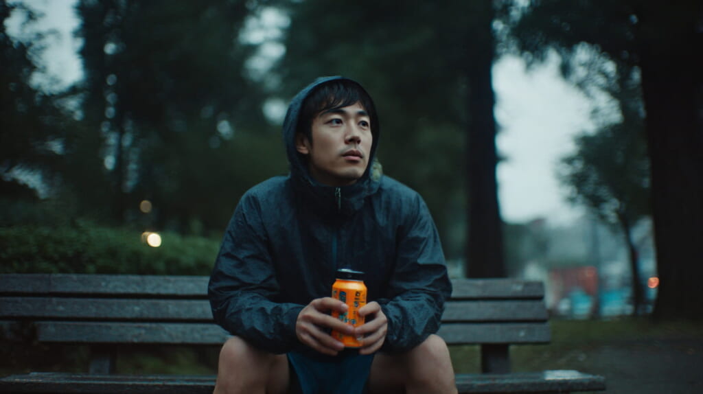 LSD前後や走行中の補給に使うアミノ酸ドリンクとジェルのイメージ